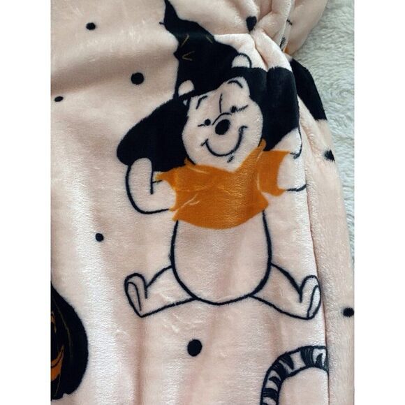 Disney Winnie The Pooh Tigger Piglet Halloween Pink Throw Blanket 60” X 70” NEW - Picture 15 of 16